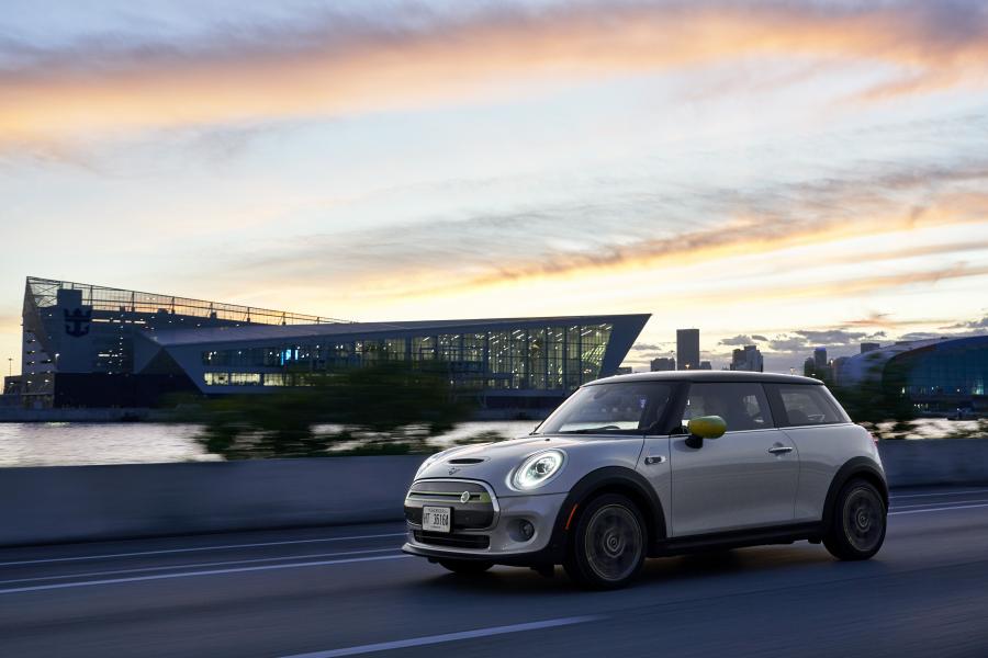  Mini Cooper SE (F56) 2020 года  (NA) (фото 64 из 342)